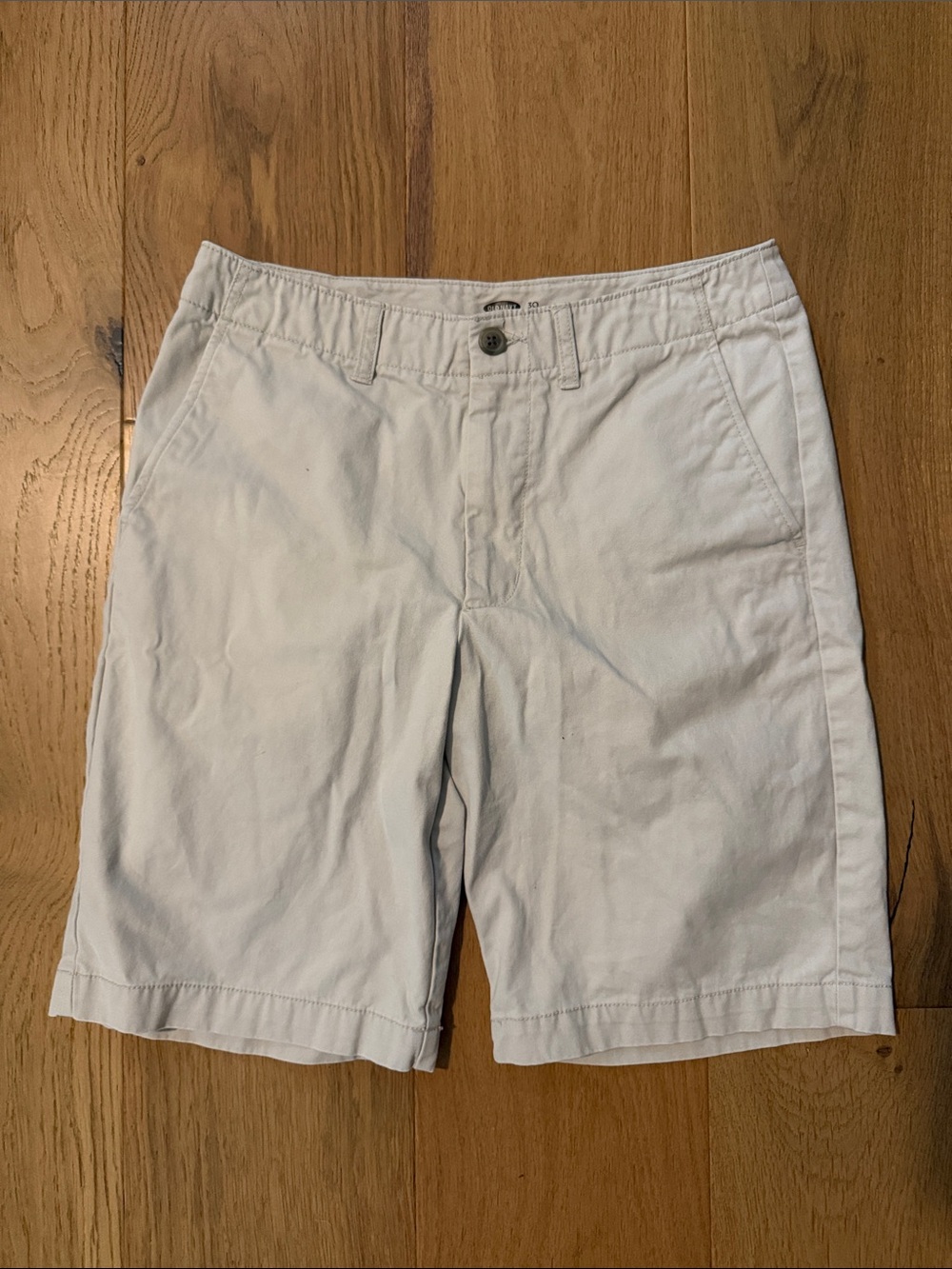 Old Navy Men's Flat-Front Chino Shorts